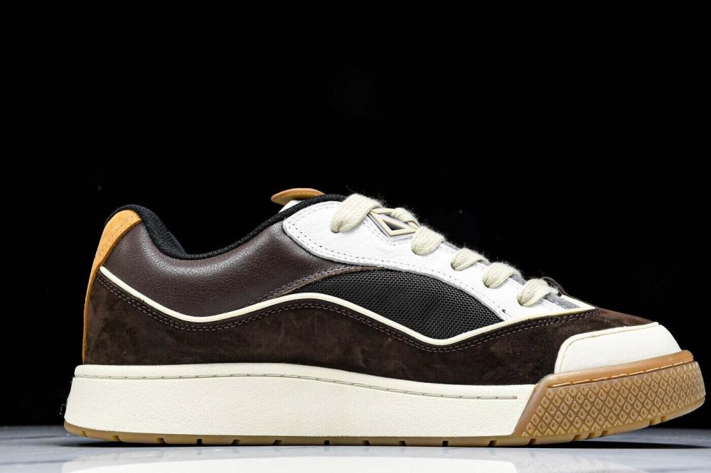 Travis Scott x D1or B713 Cactus Jack 'Mocha Cream' - Image 3