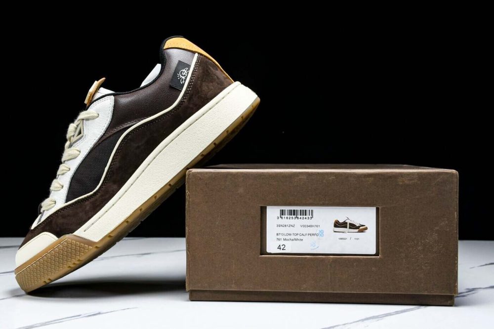 Travis Scott x D1or B713 Cactus Jack 'Mocha Cream' - Image 21