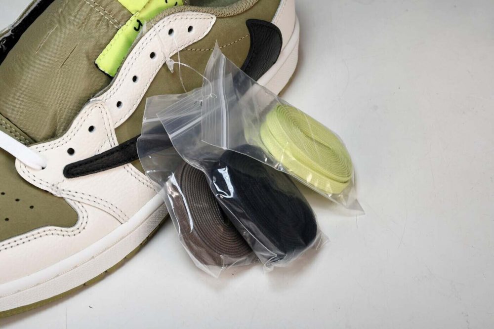 Travis Scott x AJ1 Low 'Golf' - Image 11