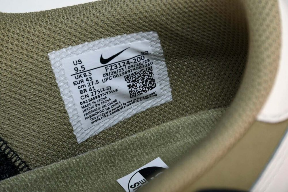 Travis Scott x AJ1 Low 'Golf' - Image 16