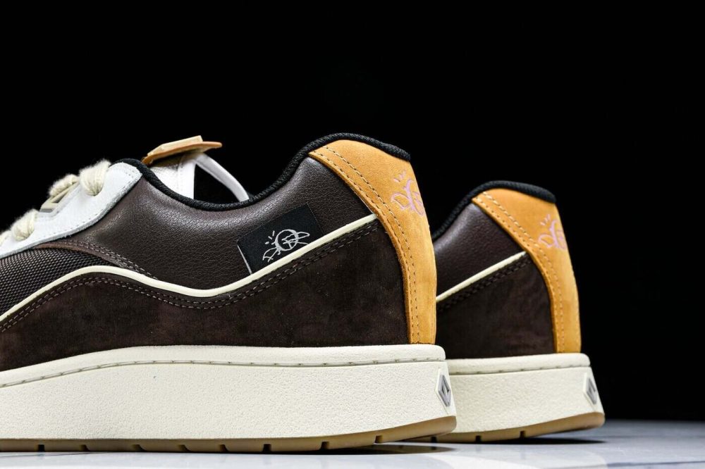 Travis Scott x D1or B713 Cactus Jack 'Mocha Cream' - Image 8