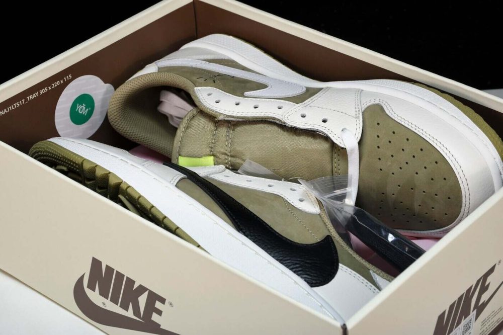 Travis Scott x AJ1 Low 'Golf' - Image 26