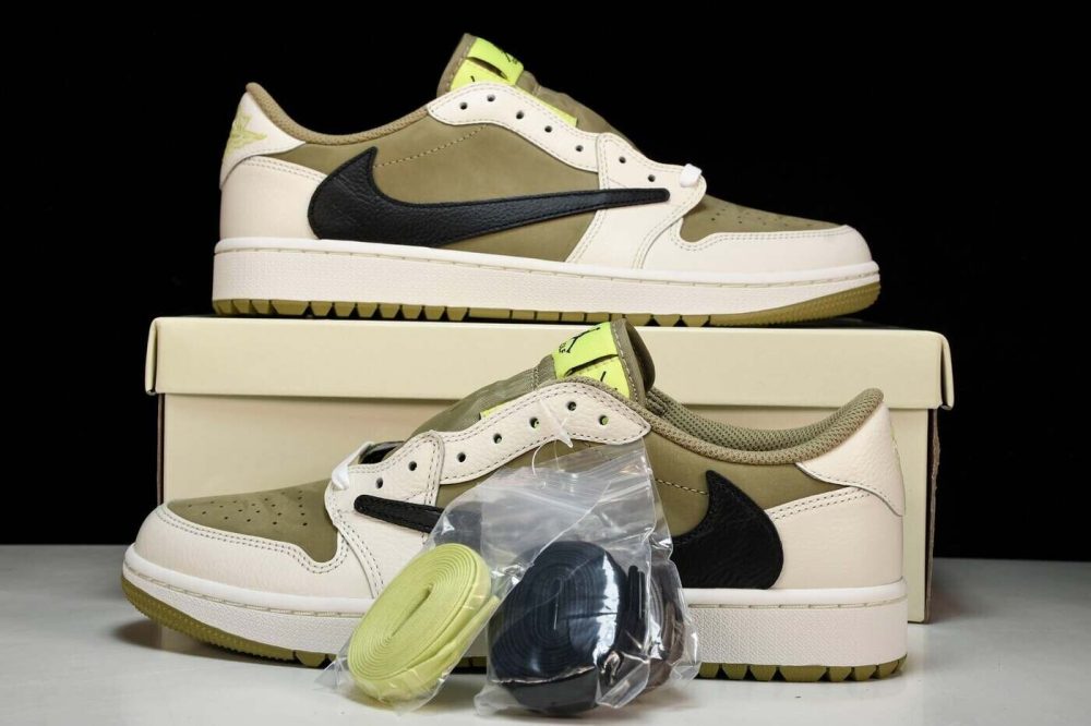 Travis Scott x AJ1 Low 'Golf' - Image 27