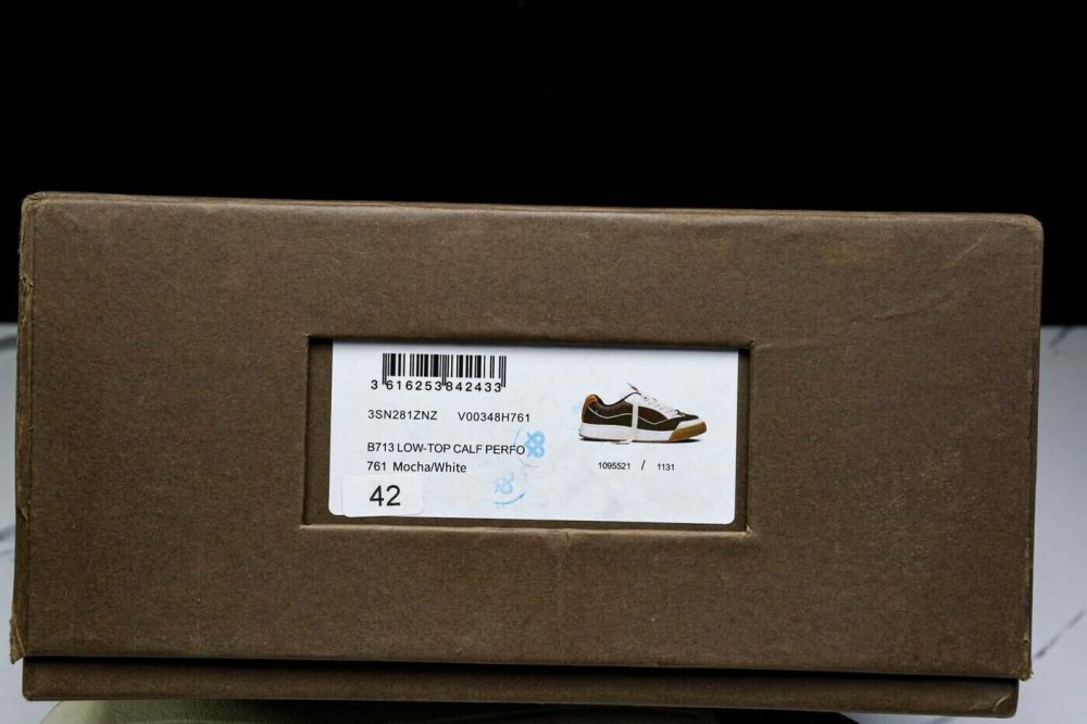 Travis Scott x D1or B713 Cactus Jack 'Mocha Cream' - Image 24